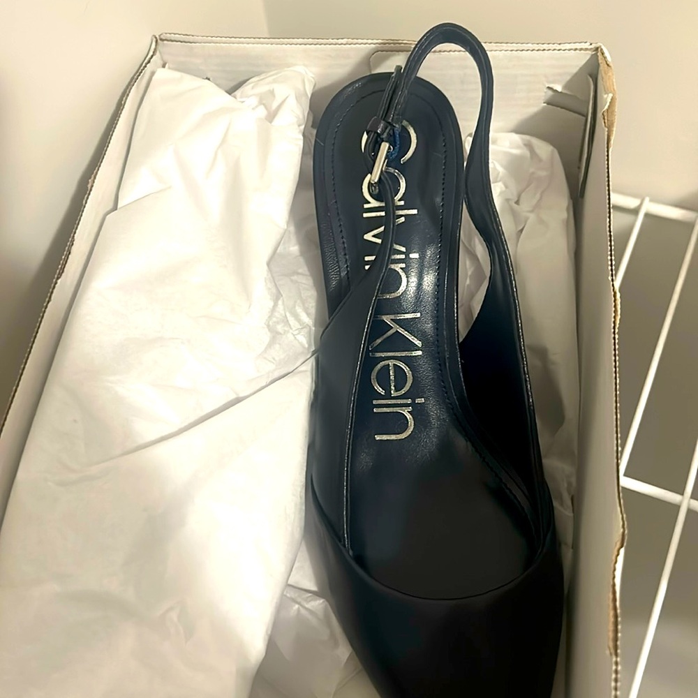 Calvin Klein size 8 Dark Blue, New